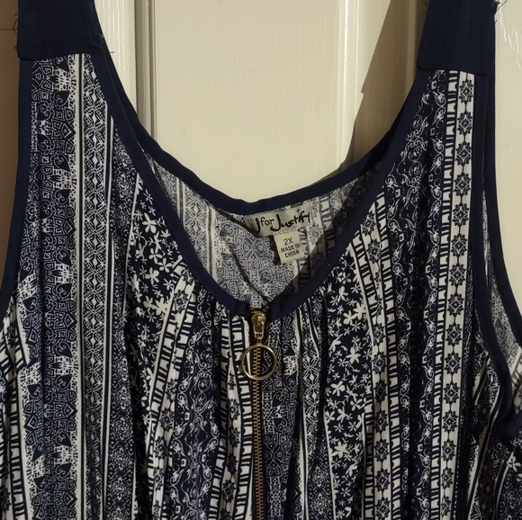 J for Justify white and blue dress - Picture 2 of 4